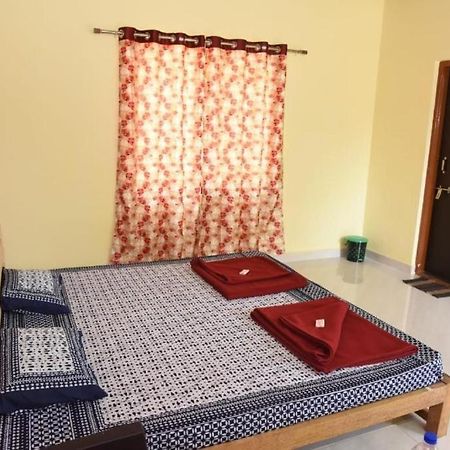Oyo Paras Hotel Jamui Kültér fotó